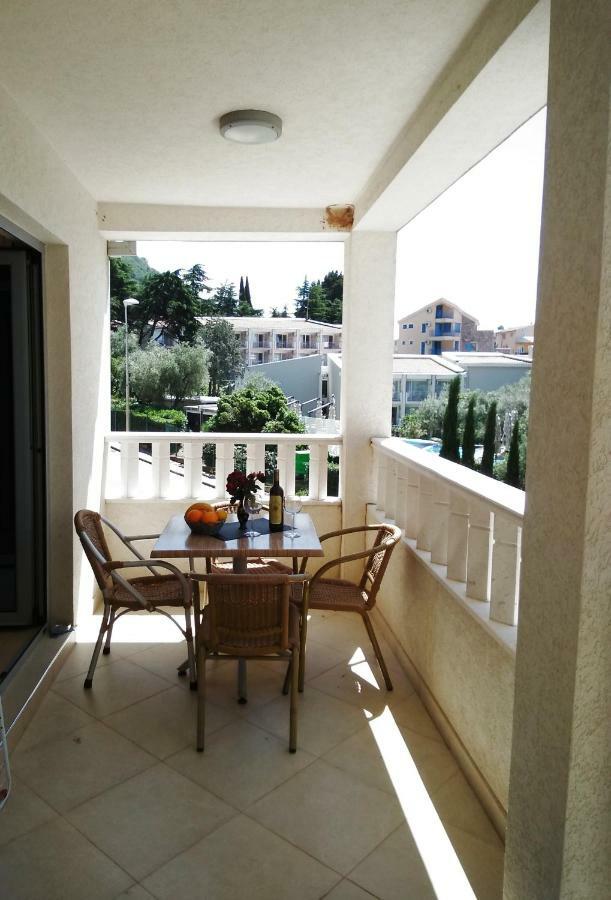 Vila V Lux Apartments Petrovac Exterior photo